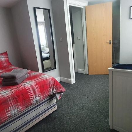 1 Bedroom Flat, Sleeps Up To 5Ppl, City Center Cardiff Eksteriør bilde